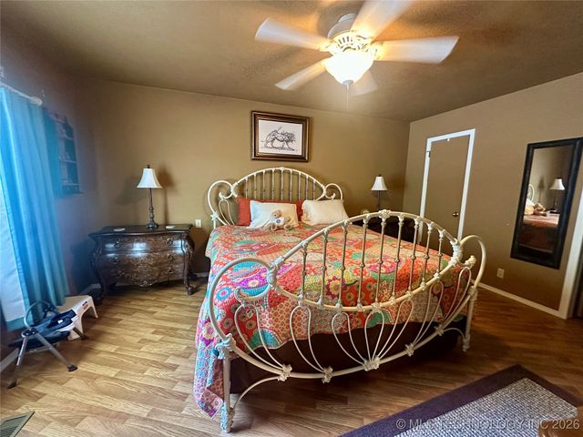 1372 Warren Road, Eufaula, OK 74432