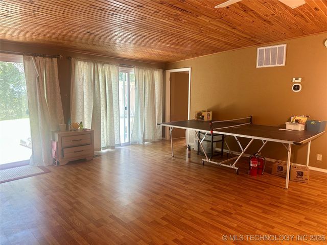 1372 Warren Road, Eufaula, OK 74432