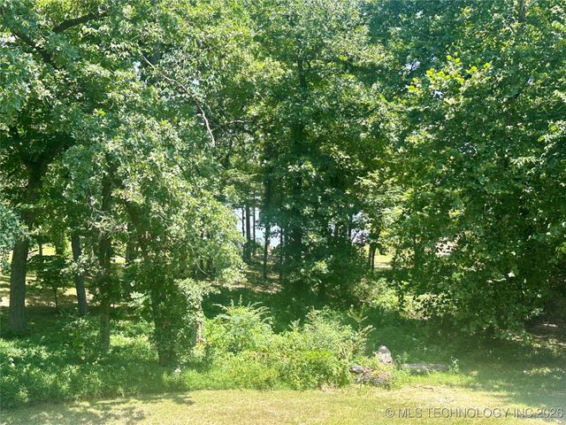 1372 Warren Road, Eufaula, OK 74432