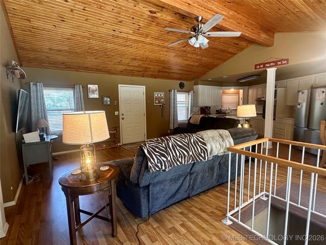 1372 Warren Road, Eufaula, OK 74432