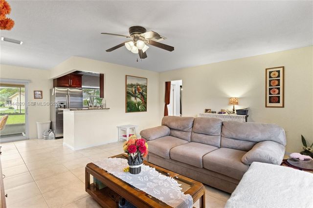 412 SW Natura Ave, Deerfield Beach, FL 33441