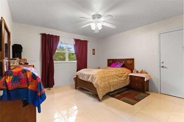 412 SW Natura Ave, Deerfield Beach, FL 33441