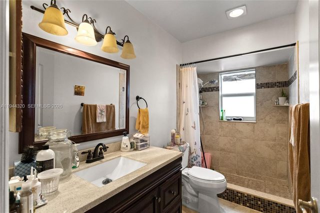 412 SW Natura Ave, Deerfield Beach, FL 33441