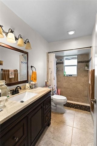 412 SW Natura Ave, Deerfield Beach, FL 33441