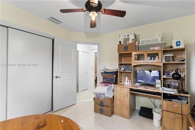 412 SW Natura Ave, Deerfield Beach, FL 33441