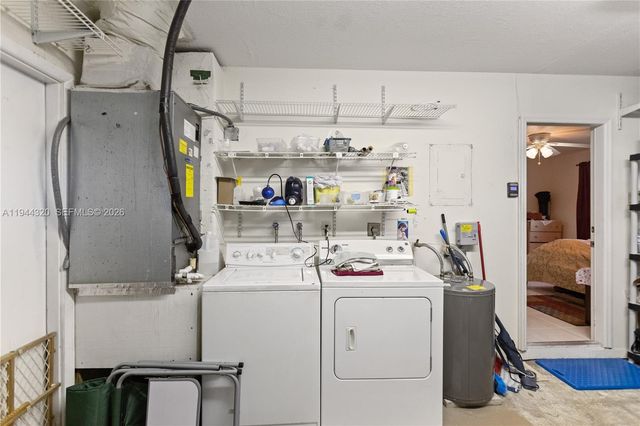 412 SW Natura Ave, Deerfield Beach, FL 33441