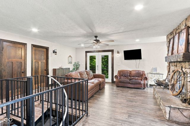 8671 S Kinman Drive, Nineveh, IN 46164