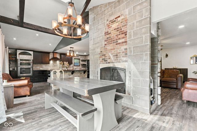 8671 S Kinman Drive, Nineveh, IN 46164