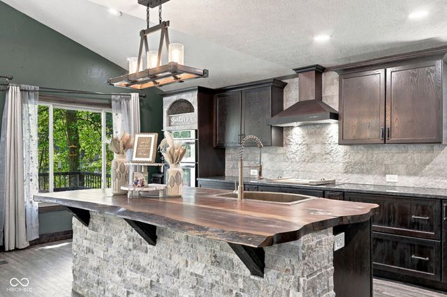 8671 S Kinman Drive, Nineveh, IN 46164