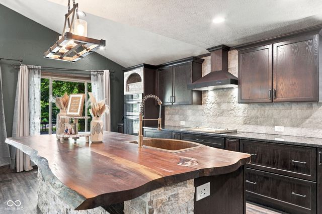 8671 S Kinman Drive, Nineveh, IN 46164
