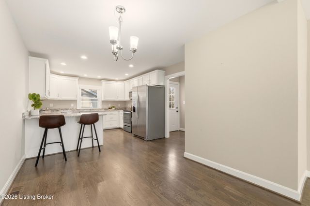 7809 New La Grange Rd, Louisville, KY 40222