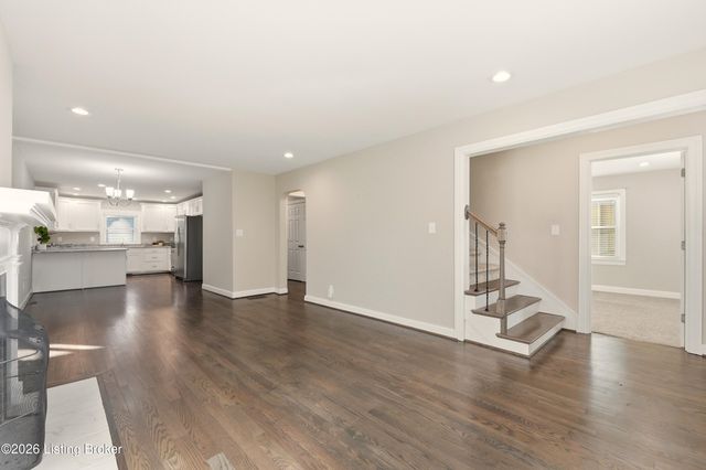 7809 New La Grange Rd, Louisville, KY 40222