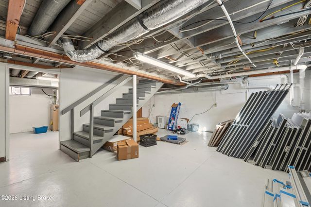 7809 New La Grange Rd, Louisville, KY 40222