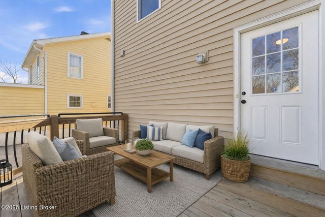 7809 New La Grange Rd, Louisville, KY 40222