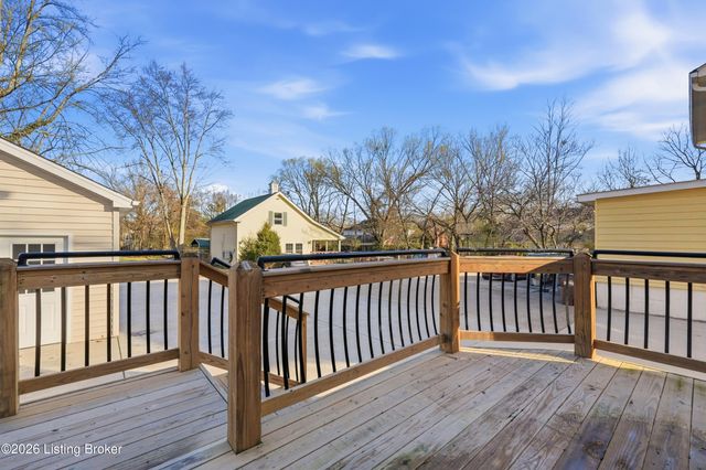 7809 New La Grange Rd, Louisville, KY 40222