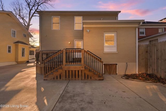 7809 New La Grange Rd, Louisville, KY 40222