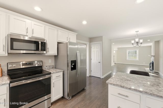 7809 New La Grange Rd, Louisville, KY 40222