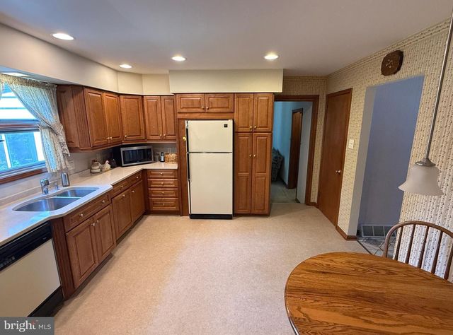 202 PATRICIA AVE, Millville, NJ 08332