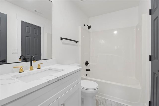 2462 Wrangler SW Drive, Atlanta, GA 30331