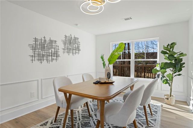 2462 Wrangler SW Drive, Atlanta, GA 30331