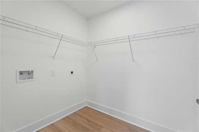 2462 Wrangler SW Drive, Atlanta, GA 30331