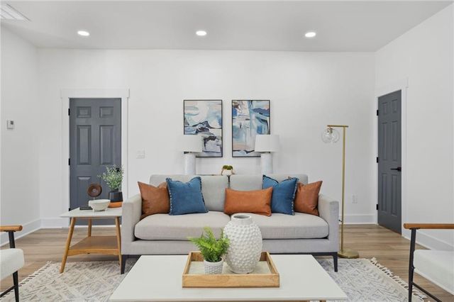 2462 Wrangler SW Drive, Atlanta, GA 30331