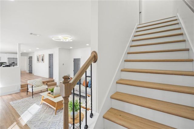 2462 Wrangler SW Drive, Atlanta, GA 30331