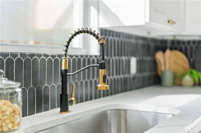 2462 Wrangler SW Drive, Atlanta, GA 30331