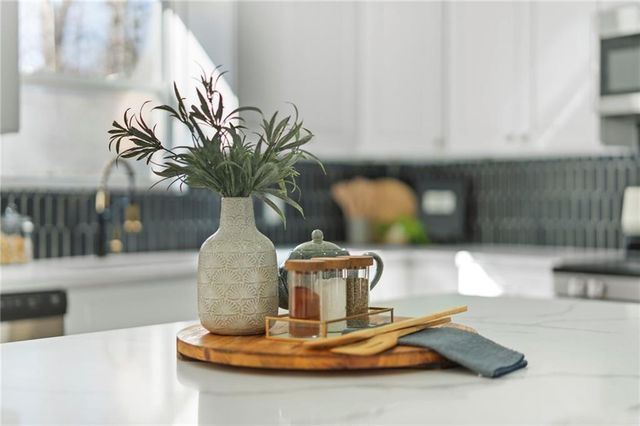 2462 Wrangler SW Drive, Atlanta, GA 30331