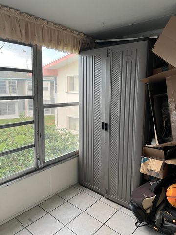 2286 Lake Osborne Drive 16, Lake Worth Beach, FL 33461