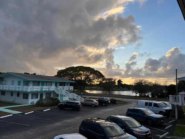 2286 Lake Osborne Drive 16, Lake Worth Beach, FL 33461