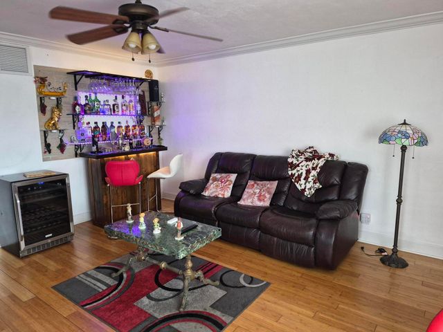 2286 Lake Osborne Drive 16, Lake Worth Beach, FL 33461