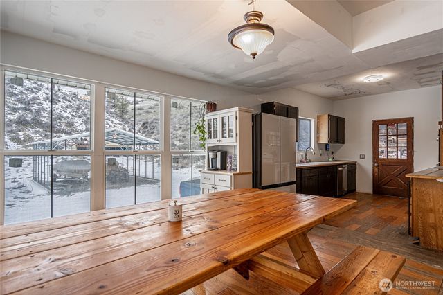 655 Swanson Gulch Rd, Manson, WA 98831