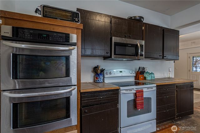 655 Swanson Gulch Rd, Manson, WA 98831