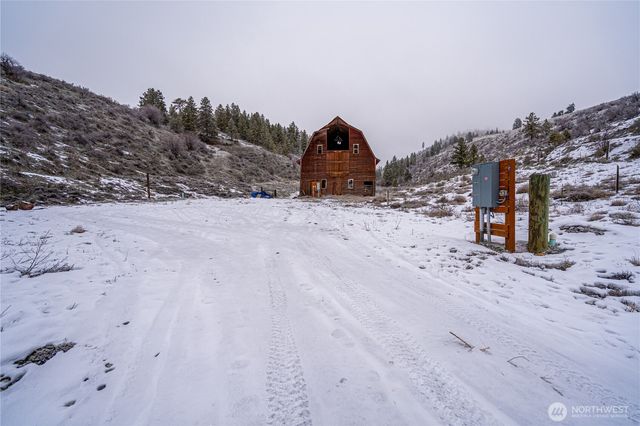 655 Swanson Gulch Rd, Manson, WA 98831