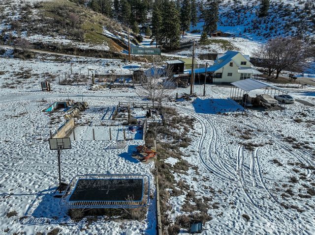 655 Swanson Gulch Rd, Manson, WA 98831