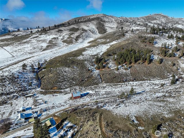 655 Swanson Gulch Rd, Manson, WA 98831