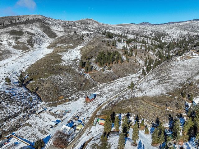 655 Swanson Gulch Rd, Manson, WA 98831