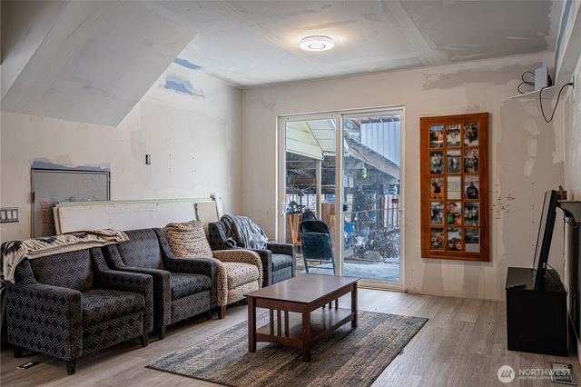 655 Swanson Gulch Rd, Manson, WA 98831