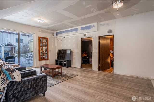 655 Swanson Gulch Rd, Manson, WA 98831