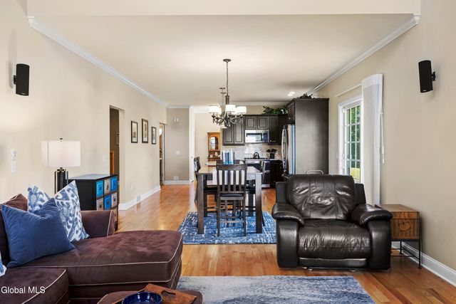 1 Milner Court, Albany, NY 12208