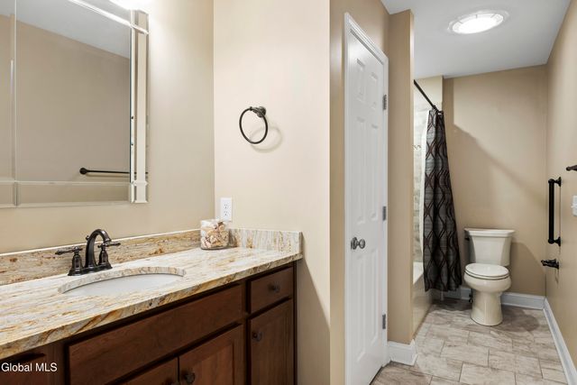 1 Milner Court, Albany, NY 12208