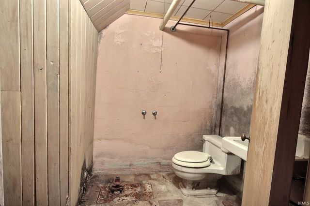 2505 Hubertus Avenue, Fort Wayne, IN 46805