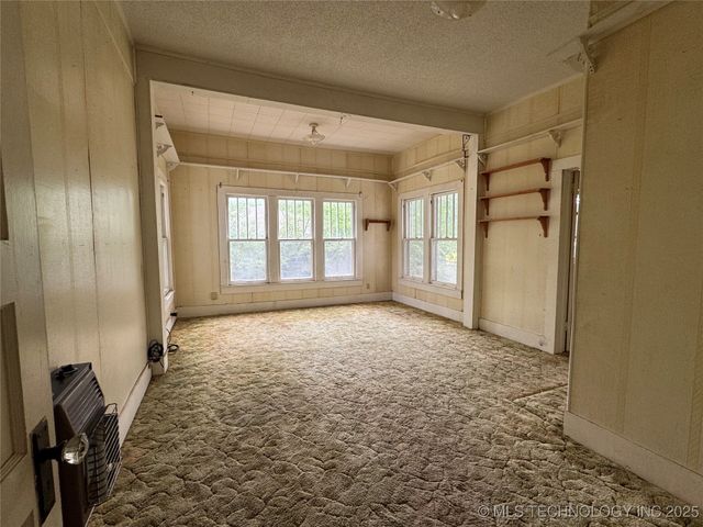 1524 W Maple Street W, Durant, OK 74701