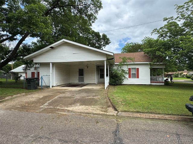 1524 W Maple Street W, Durant, OK 74701