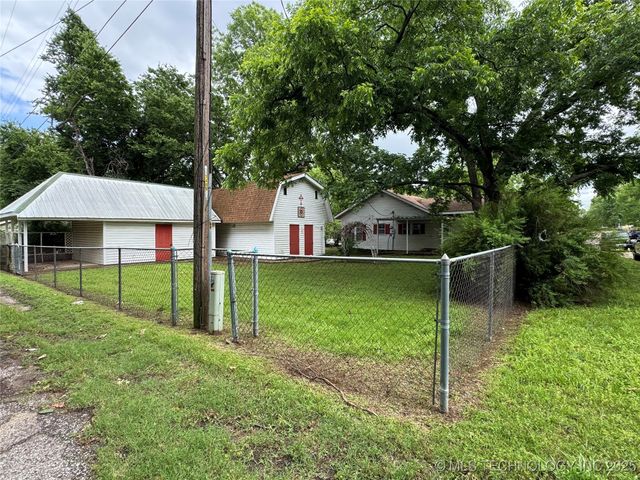 1524 W Maple Street W, Durant, OK 74701