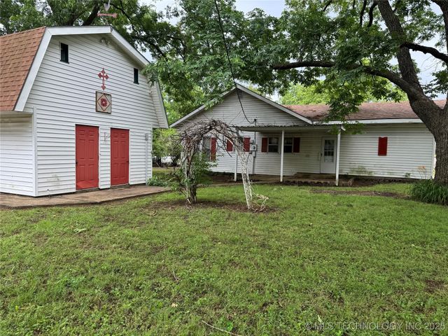 1524 W Maple Street W, Durant, OK 74701