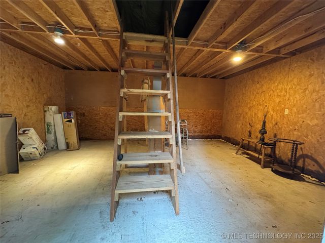 1524 W Maple Street W, Durant, OK 74701