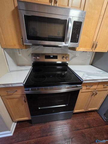 1127 Stones Throw Drive, Huntsville, AL 35806