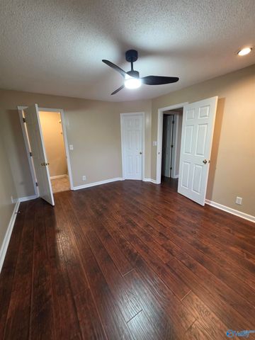 1127 Stones Throw Drive, Huntsville, AL 35806